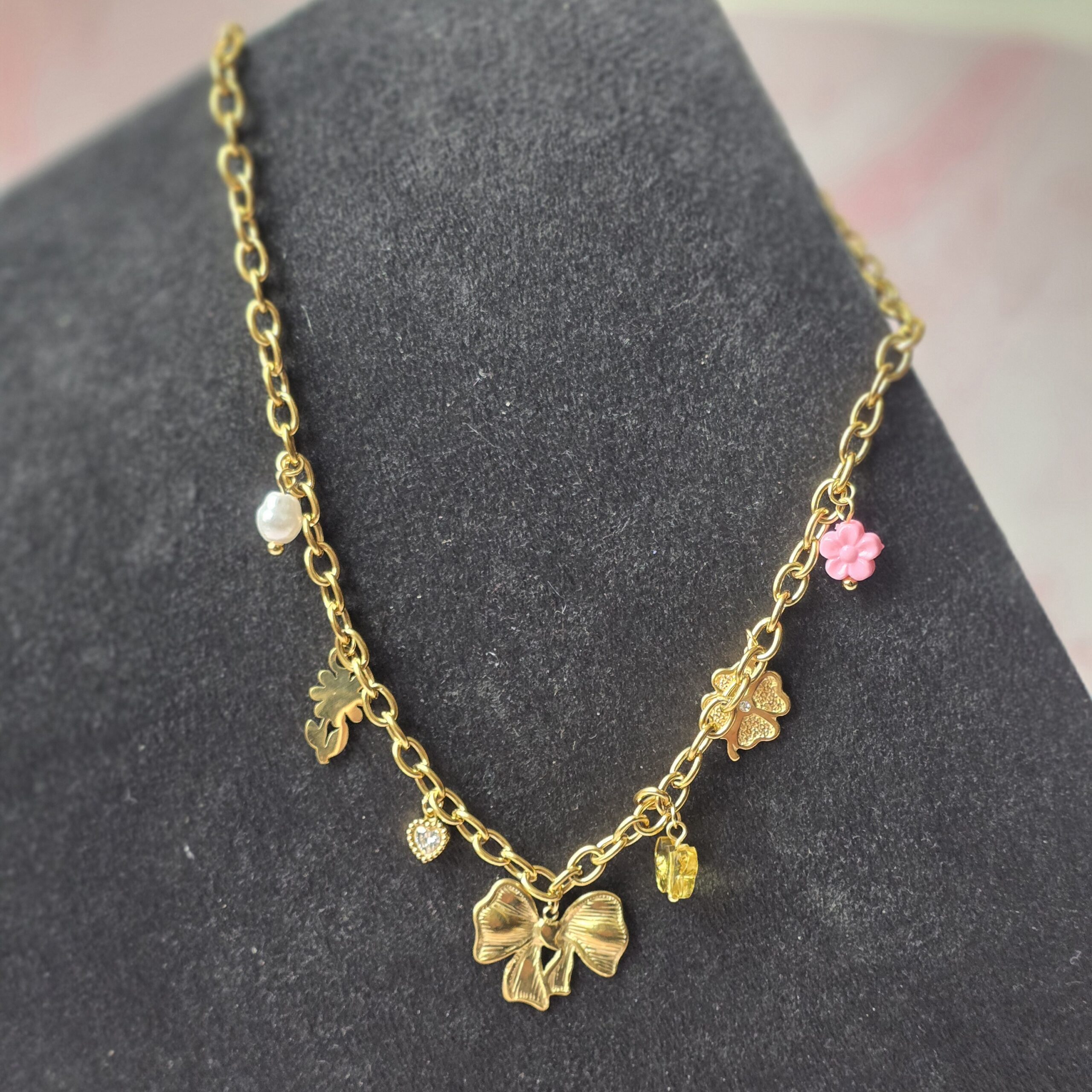 Bowcore Babe Necklace - Image 4